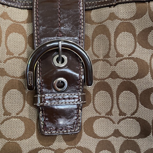Coach Signature Soho Shoulder Bag F18750 - Picture 4 of 16
